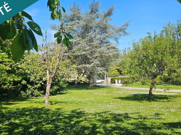 Maison lumineuse au calme avec dépendances et jardin — photo 1