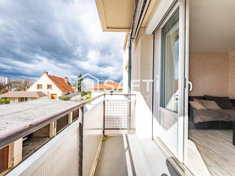 DIJON Eiffel/Bel Air, appartement traversant  type 3 de 54m2-Balcon, cave et grenier — photo 1