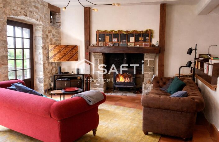 Maison de village sur 3 niveaux avec jardinet — photo 2