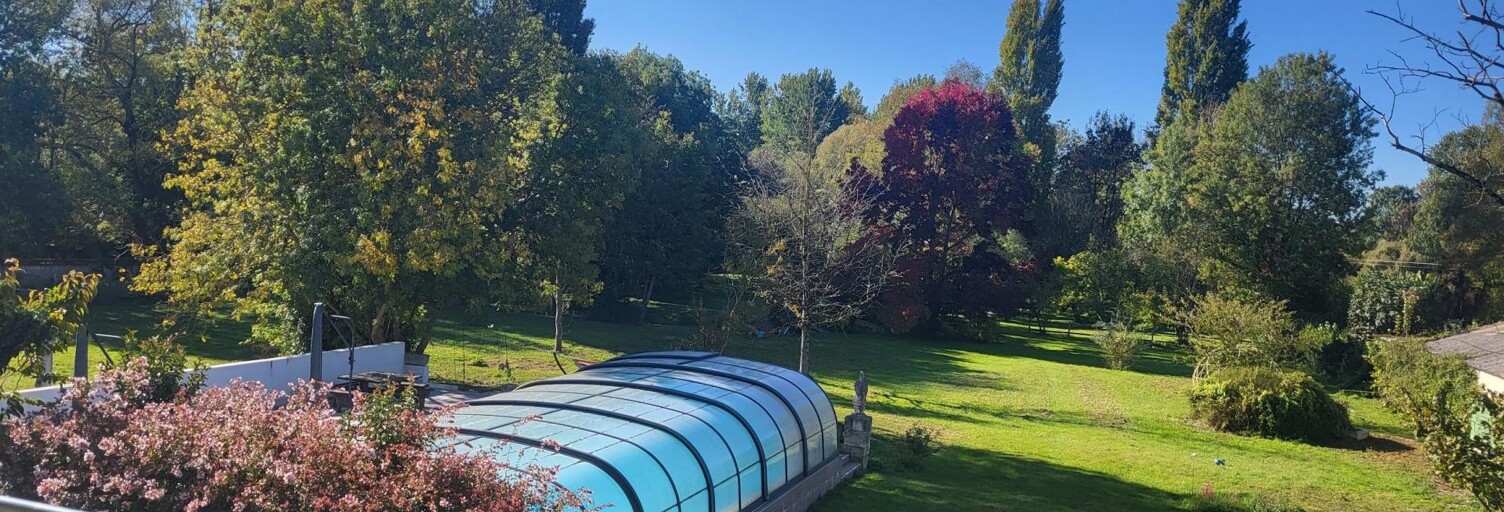 Maison 11 Pièces 362 m² à vendre à Saint-Jean-d'Angély (17400)