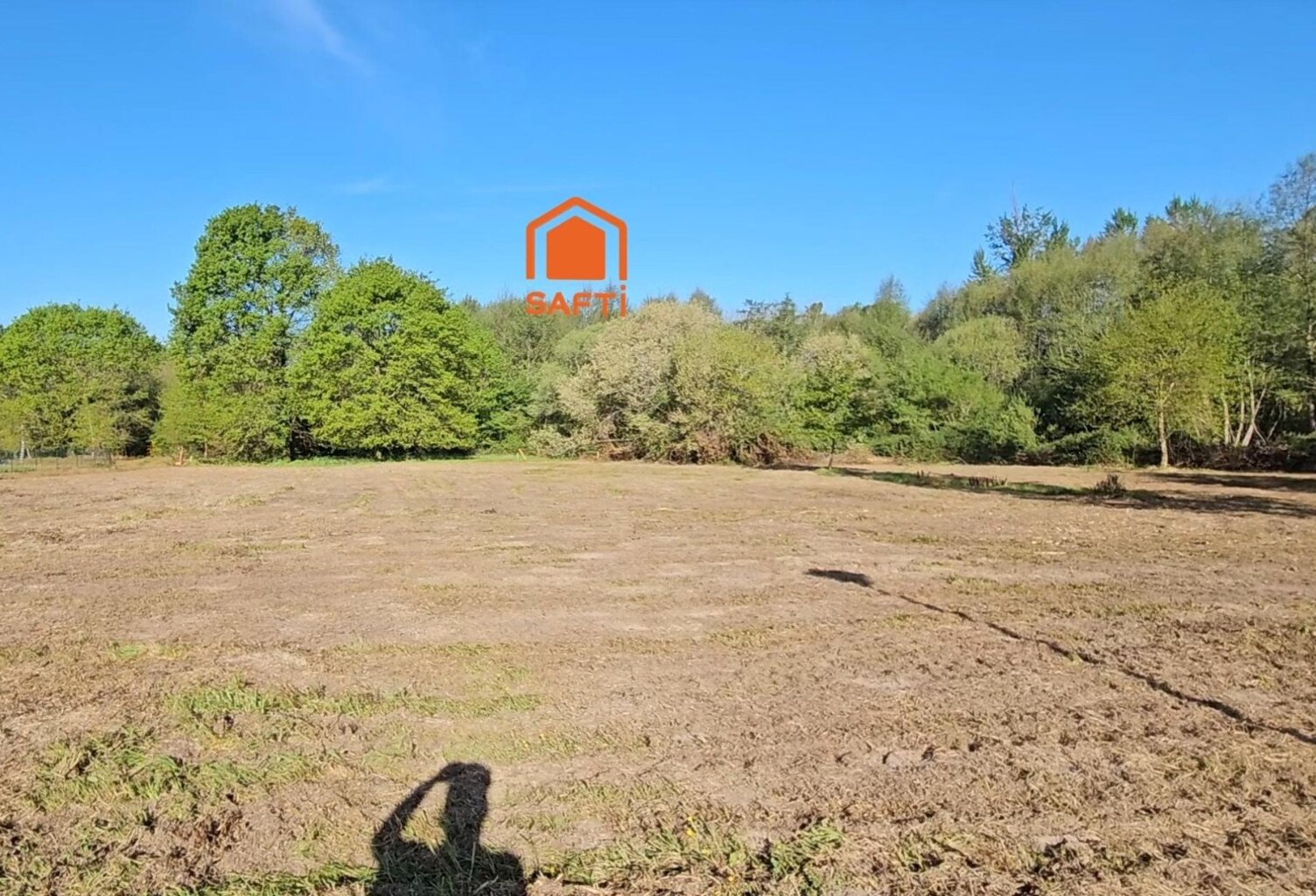 terrain en lotissement 1300 m² — photo 1