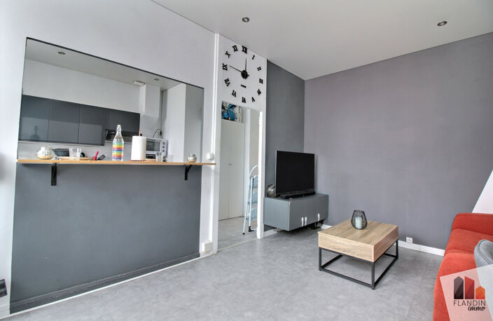 VERNAISON T2 RENOVÉ AVEC BALCON ET CAVE — photo 3