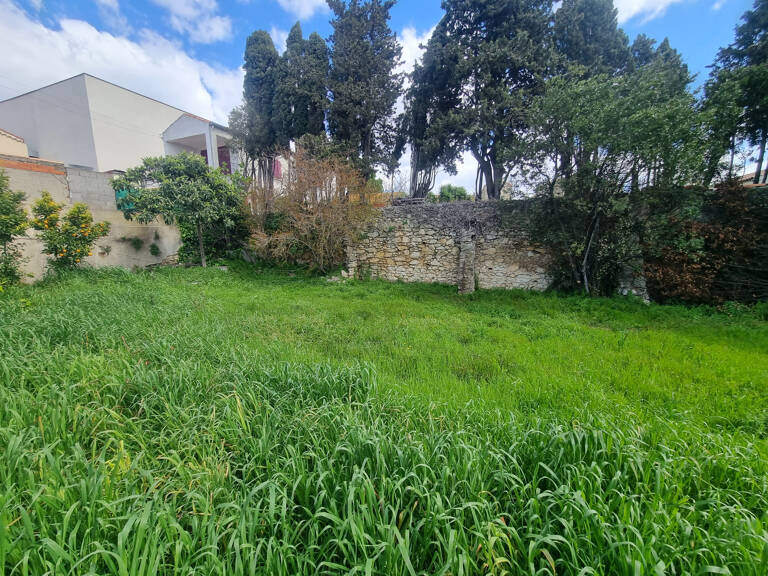 Terrain constructible hors lotissement - OUVEILLAN — photo 1