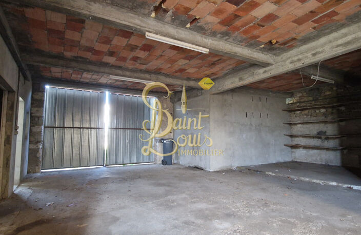 BATIMENT A MULTIPLES USAGES DE 250 M2 — photo 5