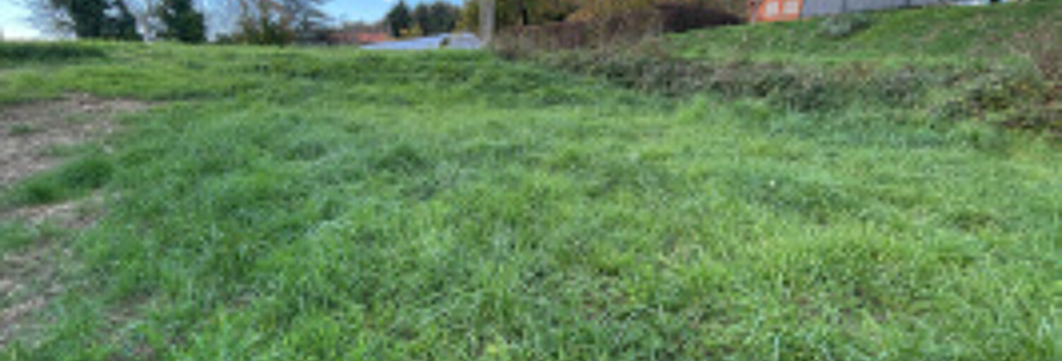 Terrain  594 m² à vendre à Hauterives (26390)