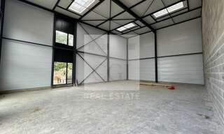 Commerce  223 m² à louer à Trévoux (01600)