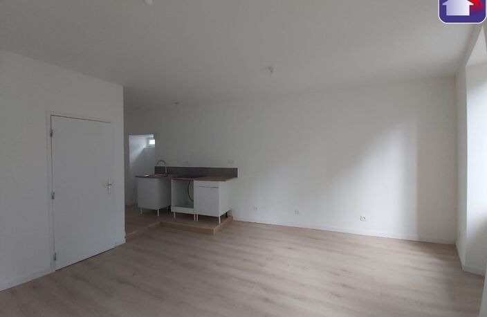 Location appartement 2 pièces 38 m² à Tarascon-sur-Ariège (09400) — photo 2