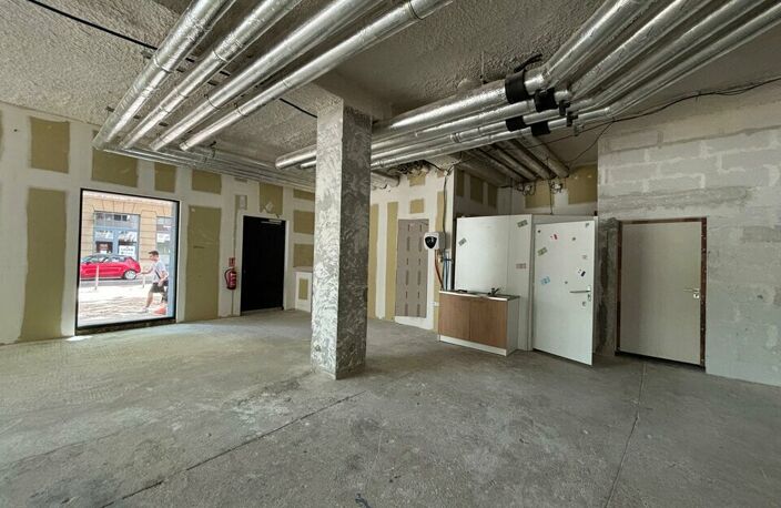 LOCAL COMMERCIAL à LOUER — photo 4