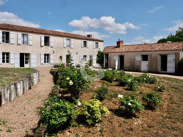 PROPRIÉTÉ- 4 CHAMBRES- 230M²- A VENDRE- ANGLES — photo du bien