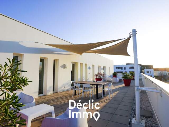 BUREAU AVEC TERRASSE DE 100m2 — photo du bien