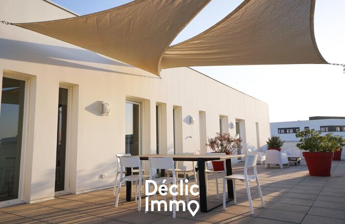 BUREAU AVEC TERRASSE DE 100m2 — photo 2