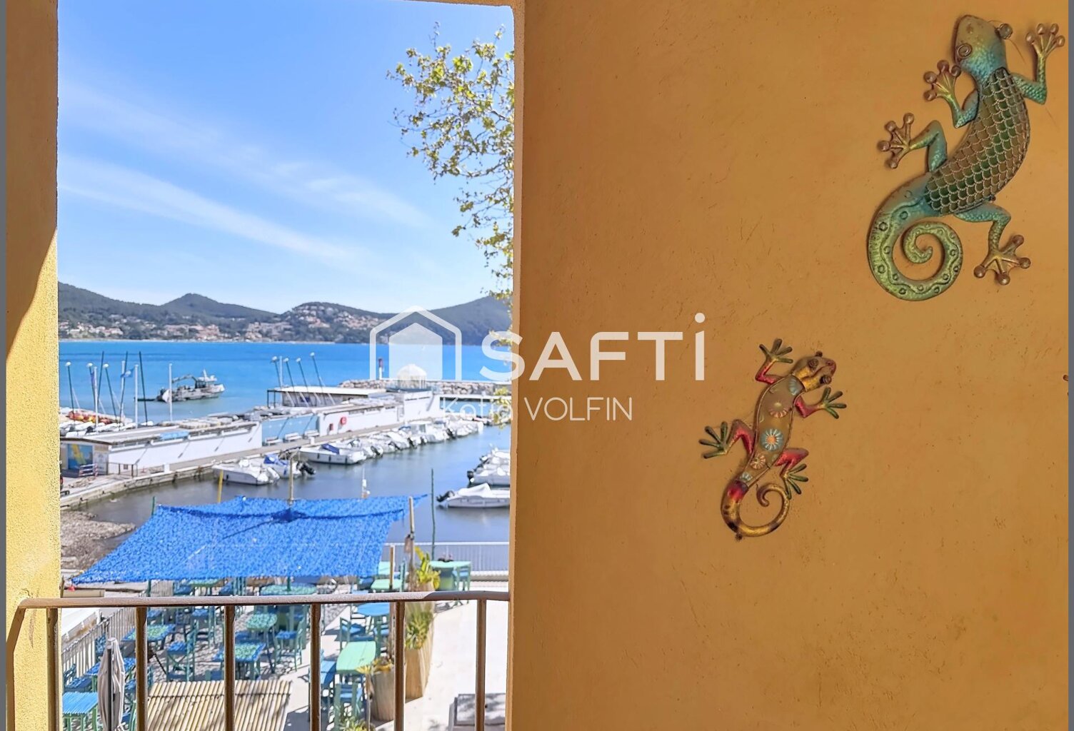 Saint cyr 120M2( 98 carrez )vue panoramique port — photo 1