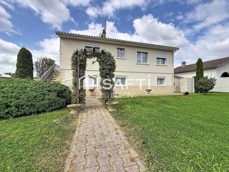 Maison familiale au calme sur belle parcelle — photo 1