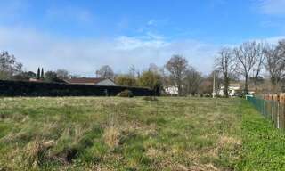 Terrain  1246 m² à vendre à Le Pian-Médoc (33290)
