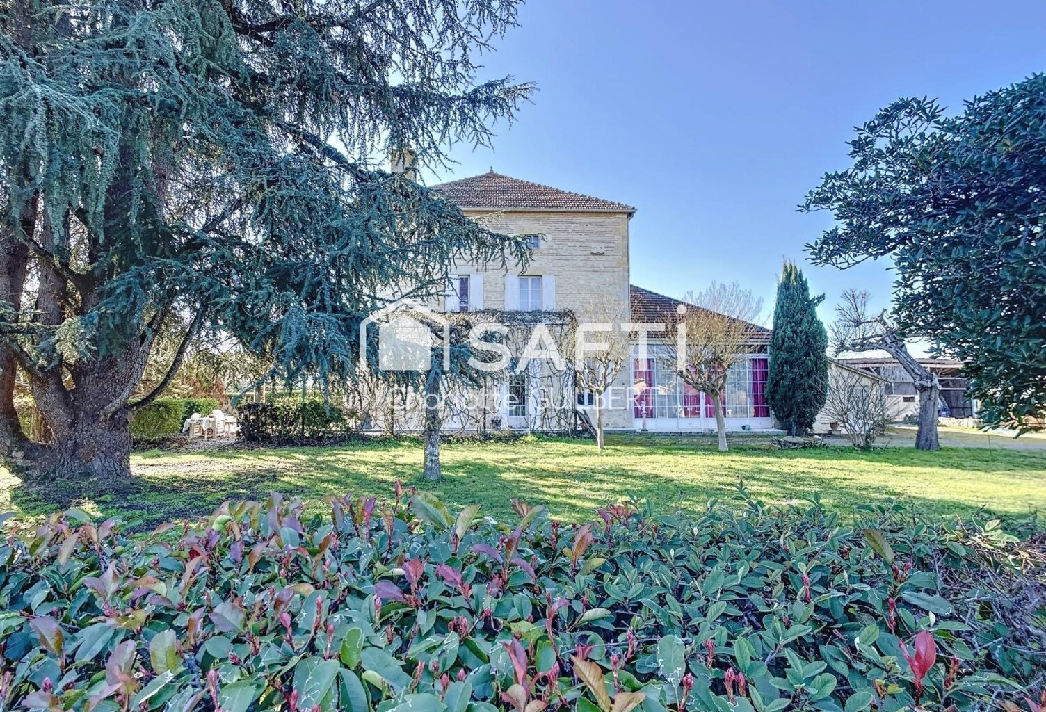 Maison de maitre avec jardin — photo 1