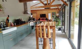 Maison 5 Pièces 150 m² à vendre à Saint-Bonnet-sur-Gironde (17150)