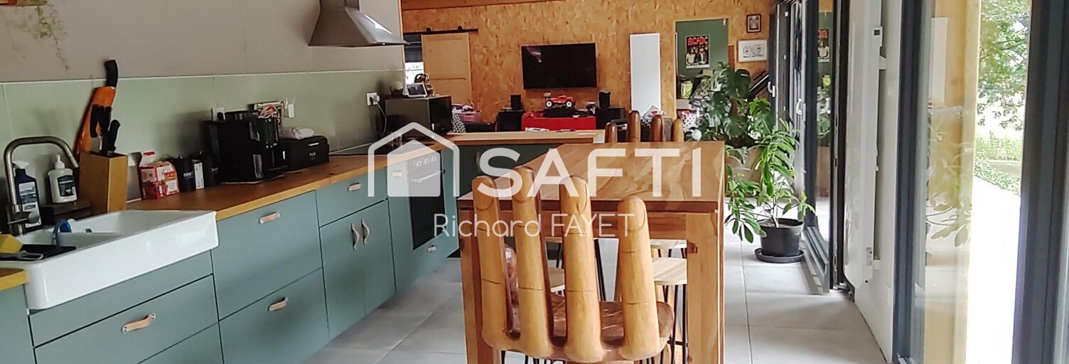 Maison 5 Pièces 150 m² à vendre à Saint-Bonnet-sur-Gironde (17150)