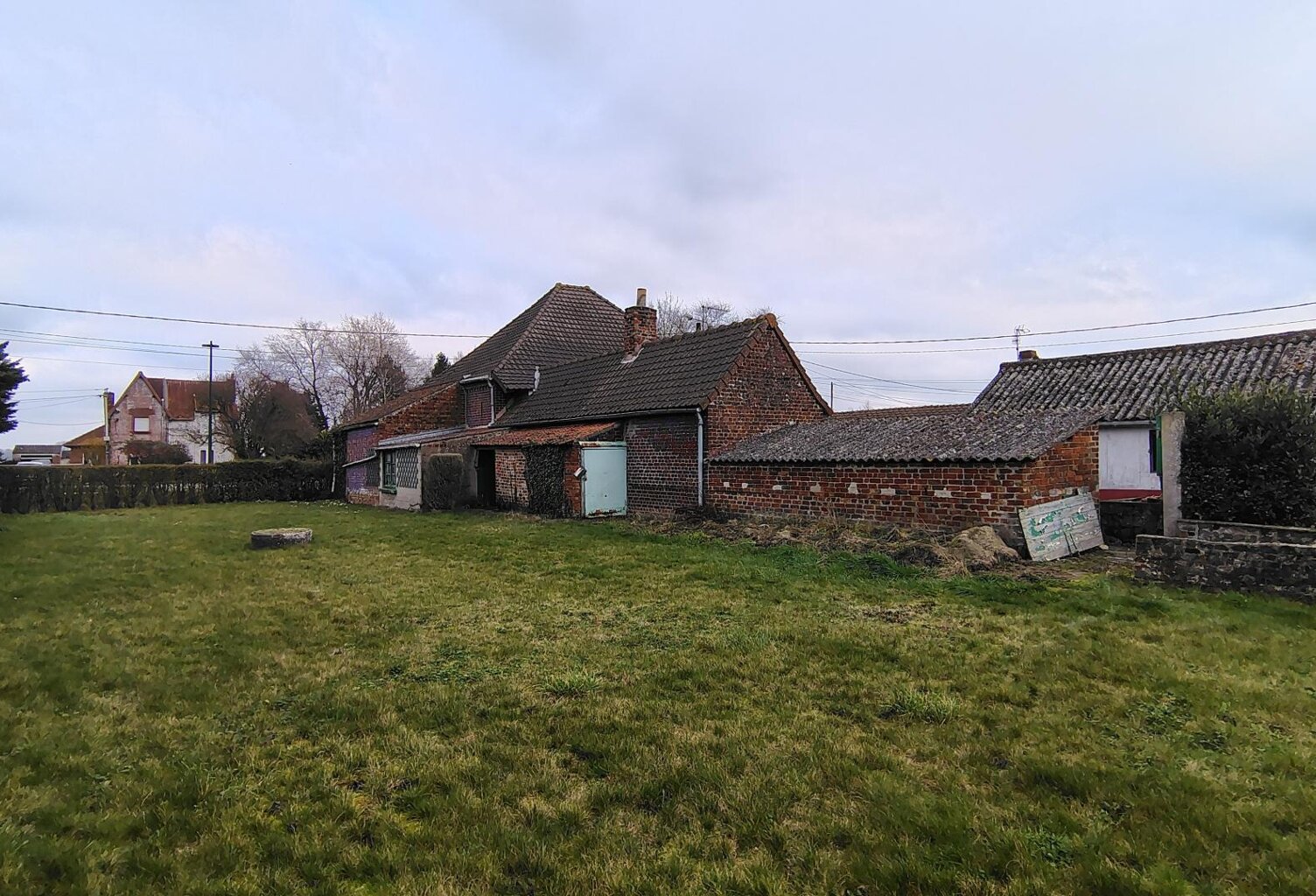 Maison individuelle à rénover 97 m² + grenier aménageable, garage, jardin + terrain constructible détachable ! — photo 1