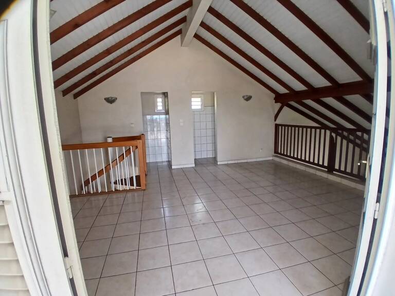 LOGEMENT F5  + LOCAL COMMERCIAL FORT-DE-FRANCE — photo 1