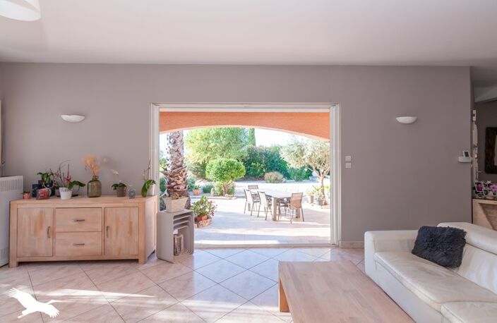 Villa de 5 pièces principales — photo 3