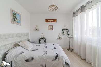 Maison 8 pièces 878560 €