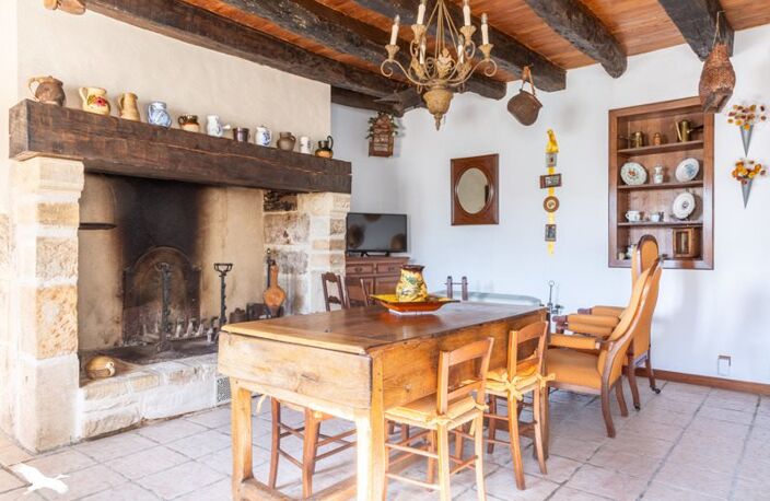 Maison en pierre de 7 pièces principales — photo 4