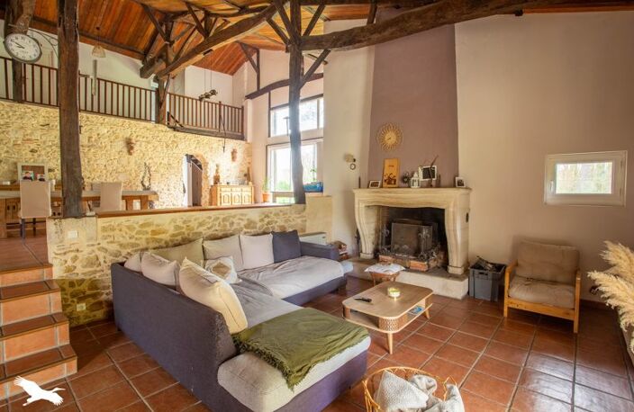 Maison en pierre de 6 pièces principales — photo 4