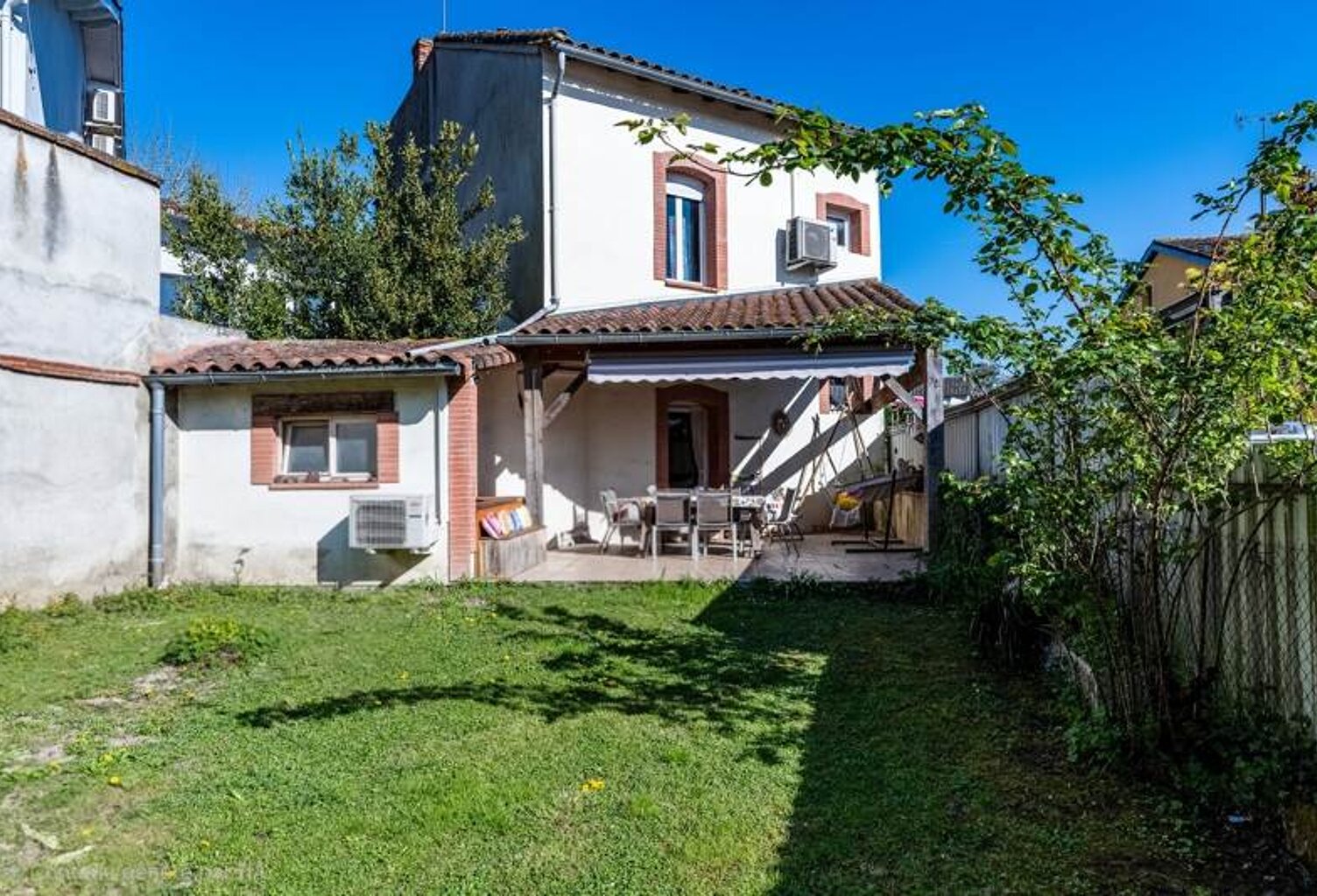 Maison de bourg de 5 pièces principales — photo 1