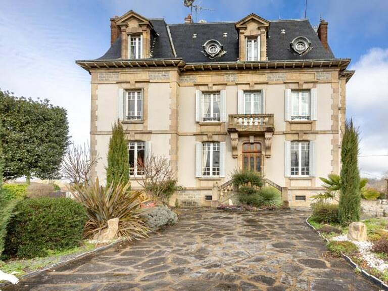 Maison de ville de 8 pièces principales — photo 1