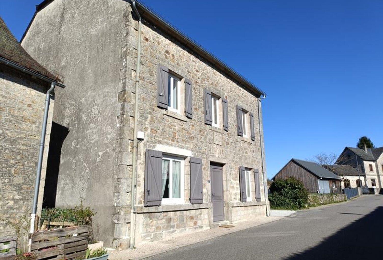Maison de bourg de 5 pièces principales — photo 1