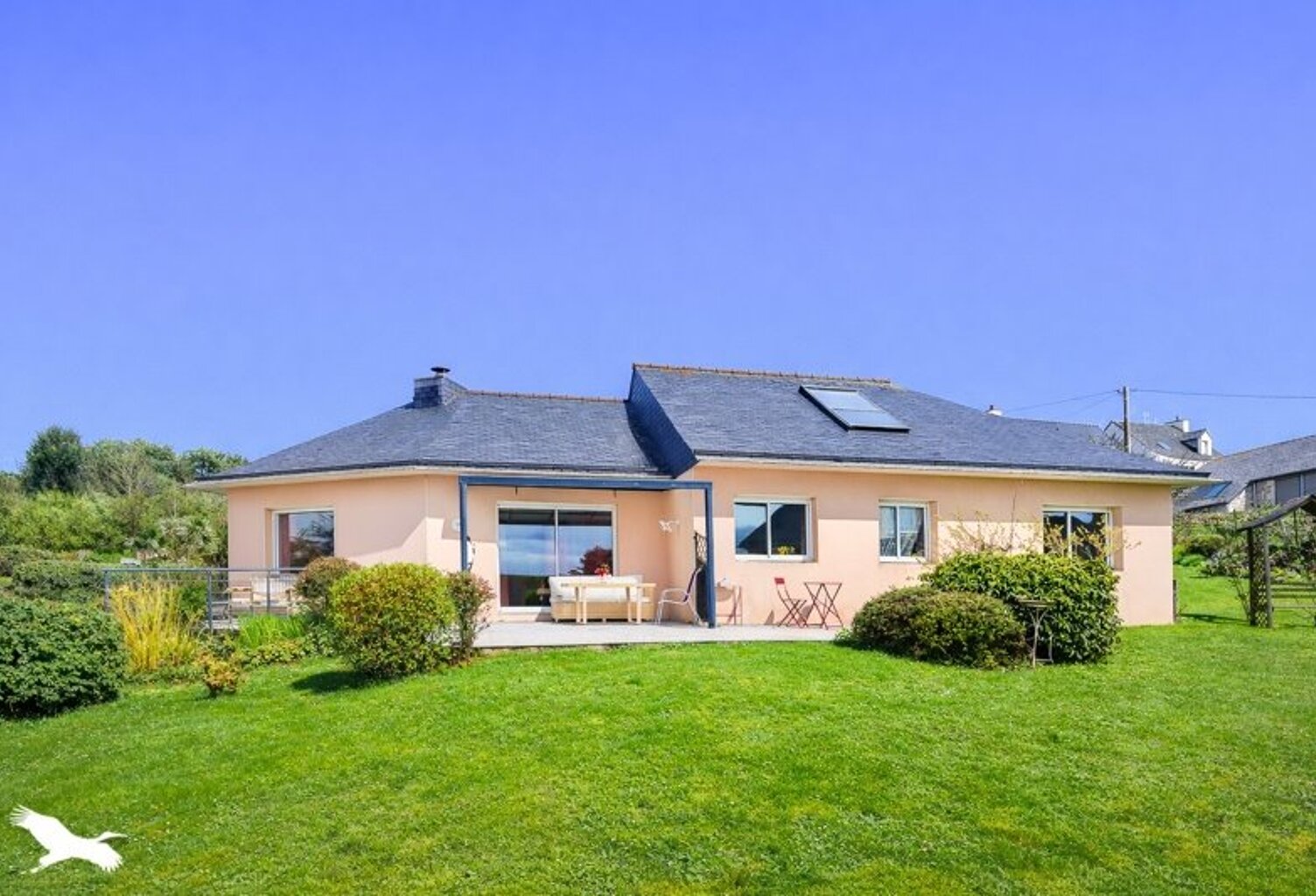 Contemporaine de 6 pièces principales — photo 1
