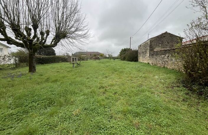 Maison en pierre de 1 pièces principales — photo 2