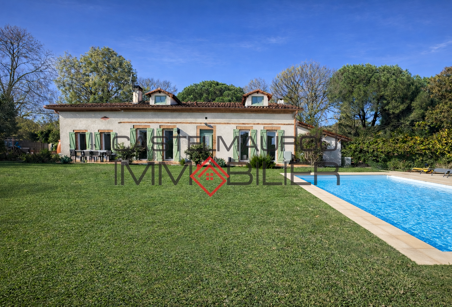 Lauragaise de 260 m2 sur 2500 m2 de parcelle — photo 1