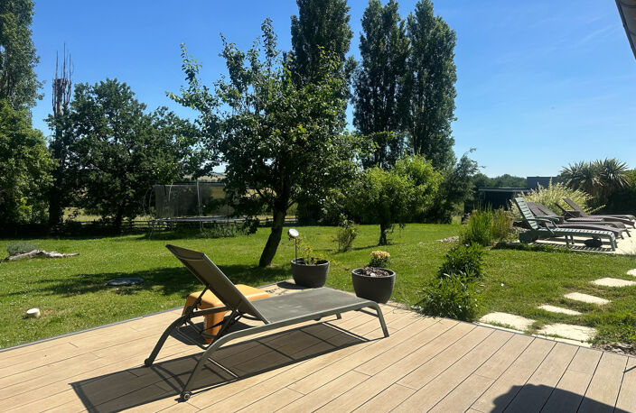 Lauragaise de 260 m2 sur 2500 m2 de parcelle — photo 2