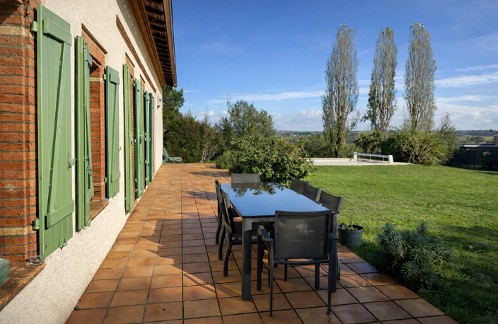 Lauragaise de 260 m2 sur 2500 m2 de parcelle — photo 4