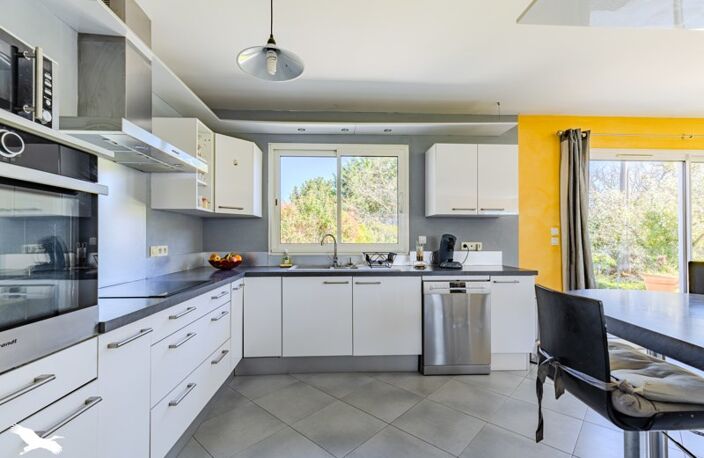 Contemporaine de 5 pièces principales — photo 3