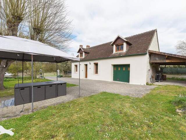 Maison 4 pièces 105 m² à Saint-Romain-sur-Cher — photo du bien
