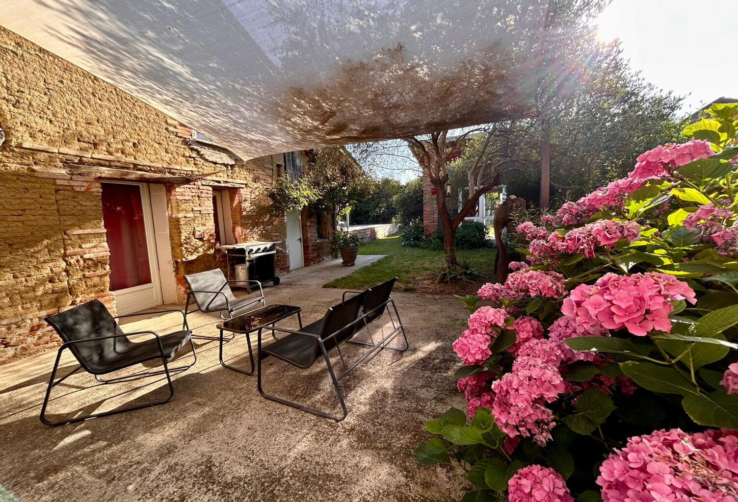 MAISON DE VILLAGE DE TYPE 6 AVEC JARDIN ET GARAGE — photo 1