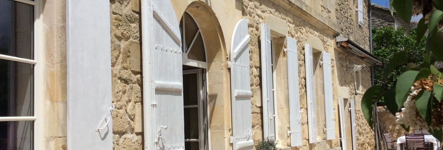 Maison 7 Pièces 258 m² à vendre à Villefranche-de-Lonchat (24610)