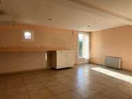Maison en pierre de 3 pièces principales — photo 2