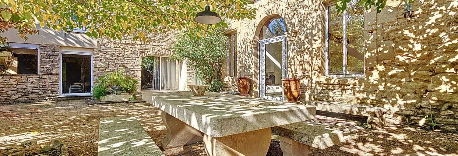 Maison 8 Pièces 204 m² à vendre à Cabrières-d'Avignon (84220)