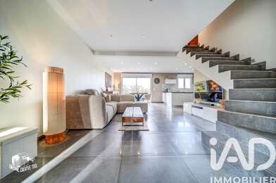 Maison 5 pièces 329800 €