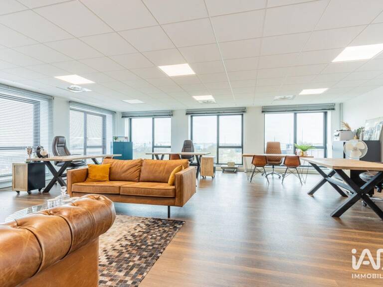 Vente Bureaux 123 m&sup2; — photo 1