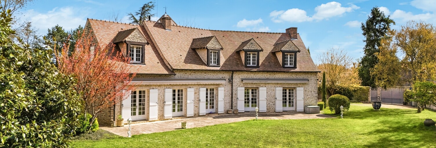 Maison 8 Pièces 307 m² à vendre à Santeny (94440)