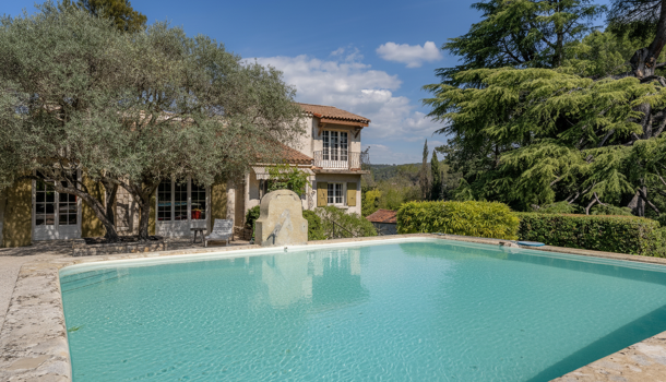 Propri&eacute;t&eacute; 7 pièces  à vendre Aix-en-Provence 13100