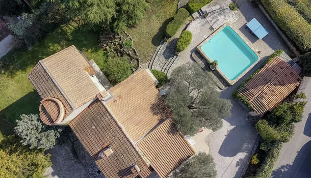 Propri&eacute;t&eacute; 7 pièces  à vendre Aix-en-Provence 13100