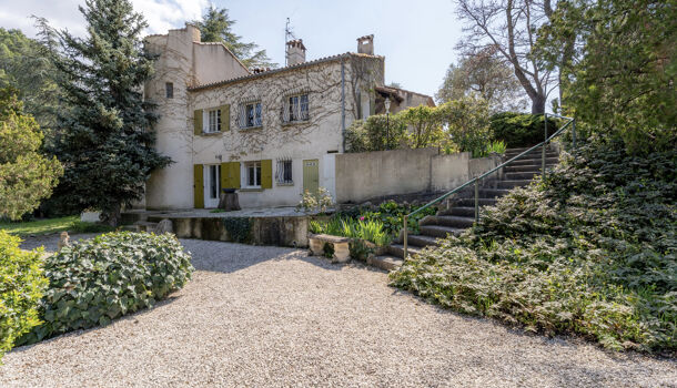 Propri&eacute;t&eacute; 7 pièces  à vendre Aix-en-Provence 13100