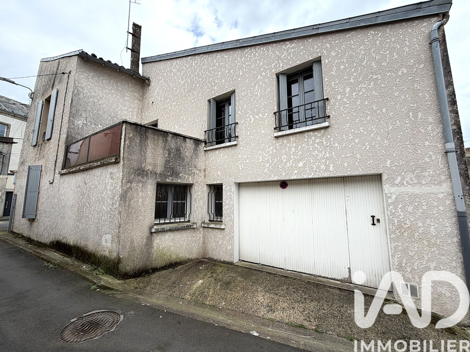 Parthenay - 139m² - 6p. - 3ch.