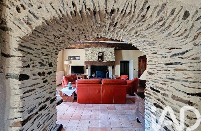 Vente Maison/villa 10 pièces — photo 2