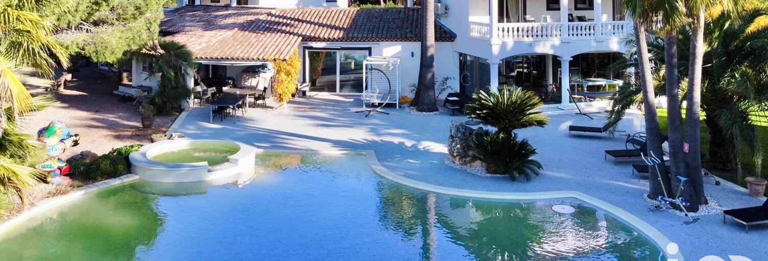 Maison 14 Pièces 405 m² à vendre à Roquebrune-sur-Argens (83520)